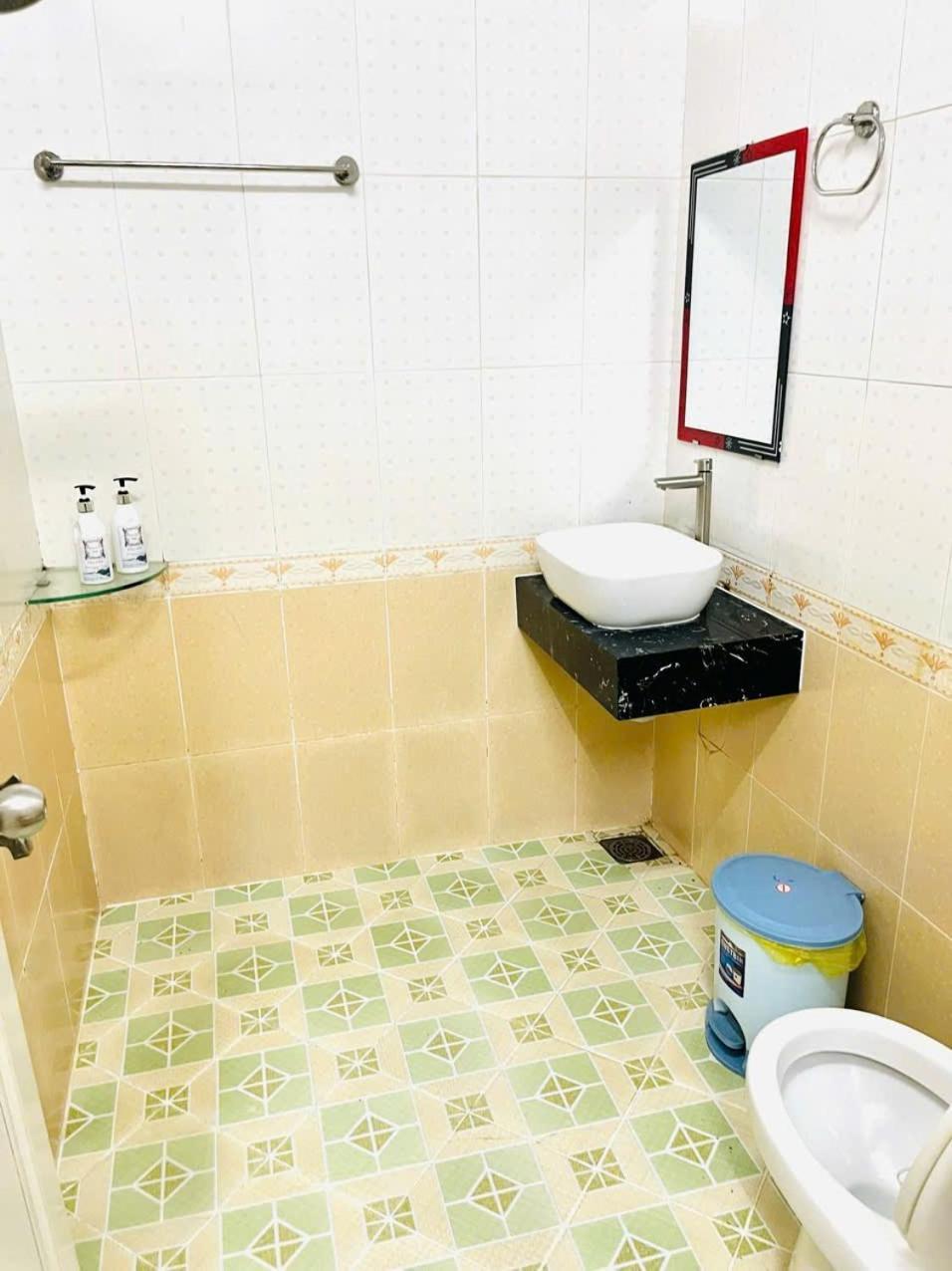 Hung Anh Hotel Thành Pho Ho Chí Minh Esterno foto