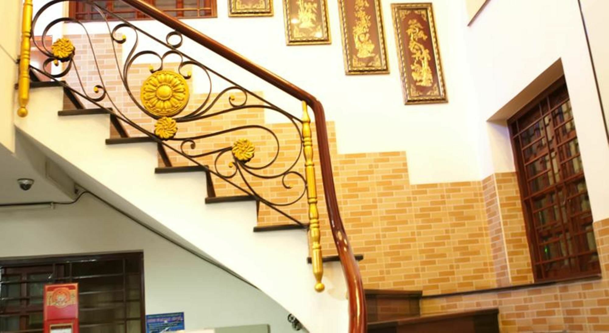 Hung Anh Hotel Thành Pho Ho Chí Minh Esterno foto